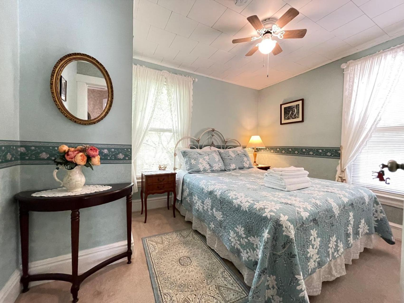 Strathaird Bed And Breakfast Ніагара-Фоллс Екстер'єр фото